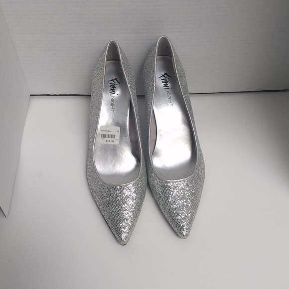Fioni Shoes - 👠👠👠👠Silver heels shoe by Fioni🍀🍀🍀👠 👠
